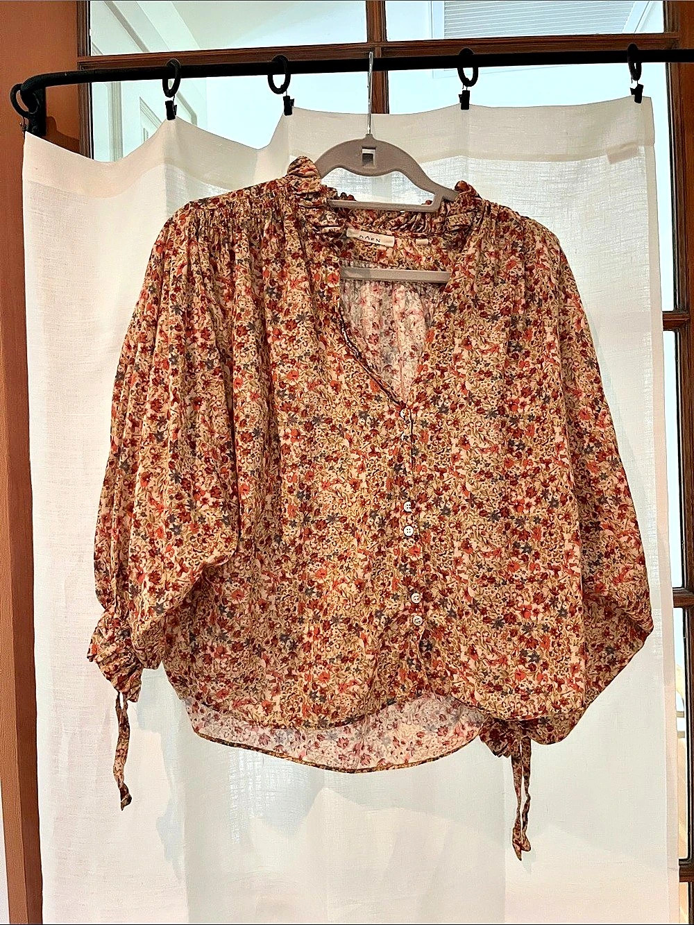 Doen Floral Ruffle Button-Up Shirt size small